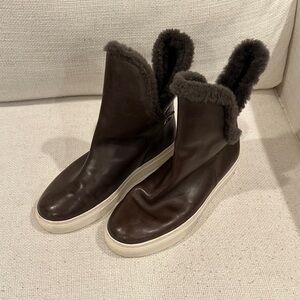 M Gemi chocolate brown shearling low boot